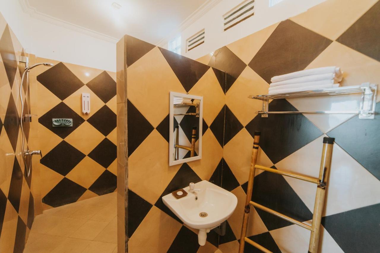 Kuta  Birru Inn מראה חיצוני תמונה